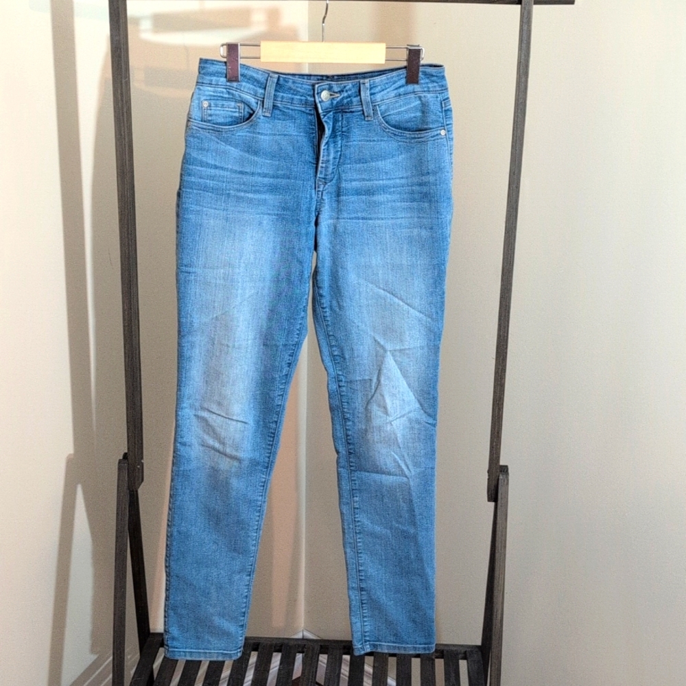 NYDJ| Blue Distressed Faded Denim Jeans Fitted Legging Style